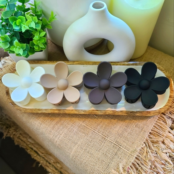 Flower Claw Clips | Set of 4 Hair Clips - Picture 1 of 15